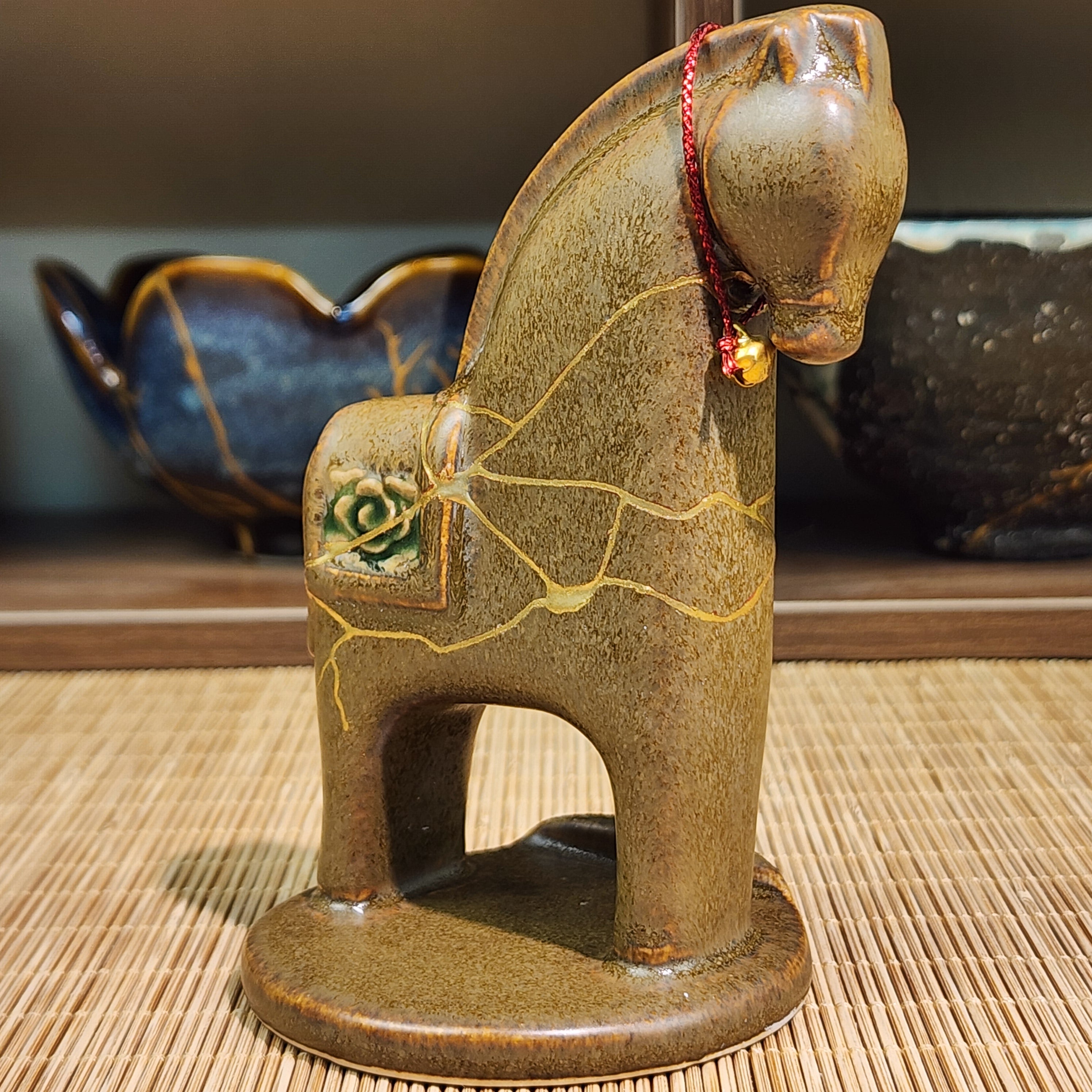 Brown Kintsugi Horse Figurine, Handmade Ceramic Art | Hand-Restored Brown Ceramic Horse, Wabi-Sabi Decor & Meaningful Gift