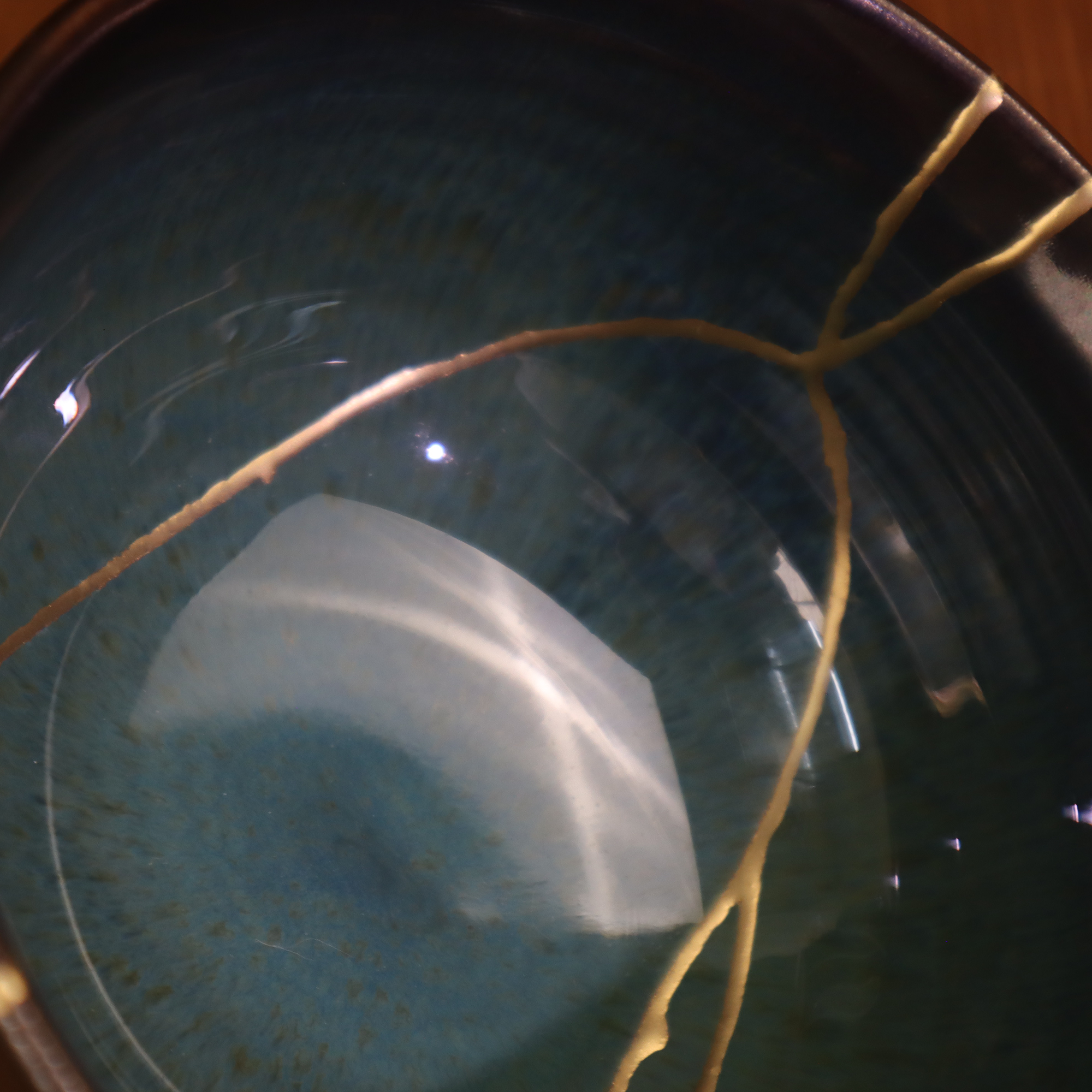 Hikari Harmony Kintsugi Emerald Ceramic Bowl | Wabi-Sabi Artistic Emerald Kintsugi Ceramic Bowl (4.33 x 2.36 inches)