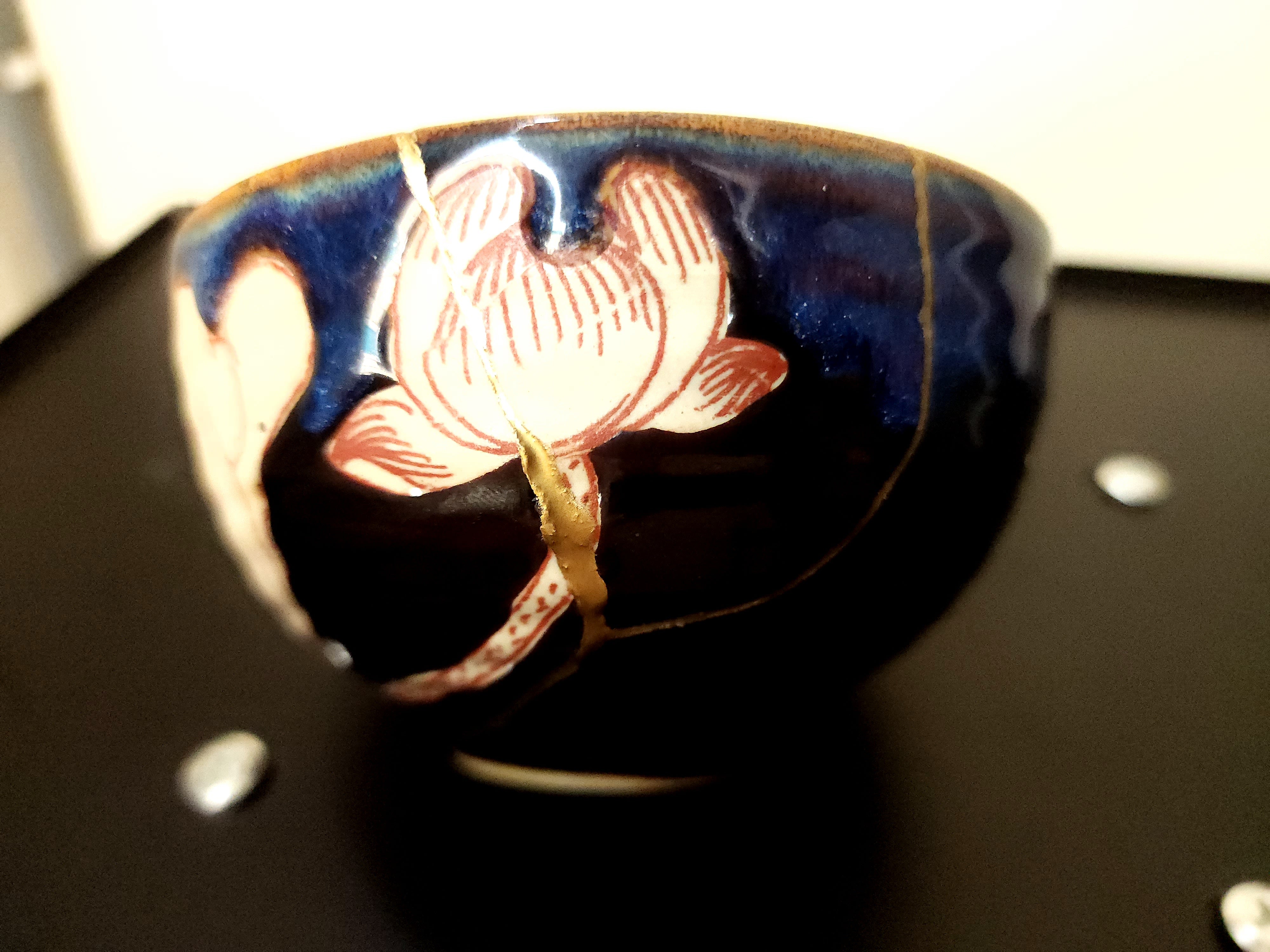 Handcrafted Lotus Leaf Kintsugi Ceramic Bowl