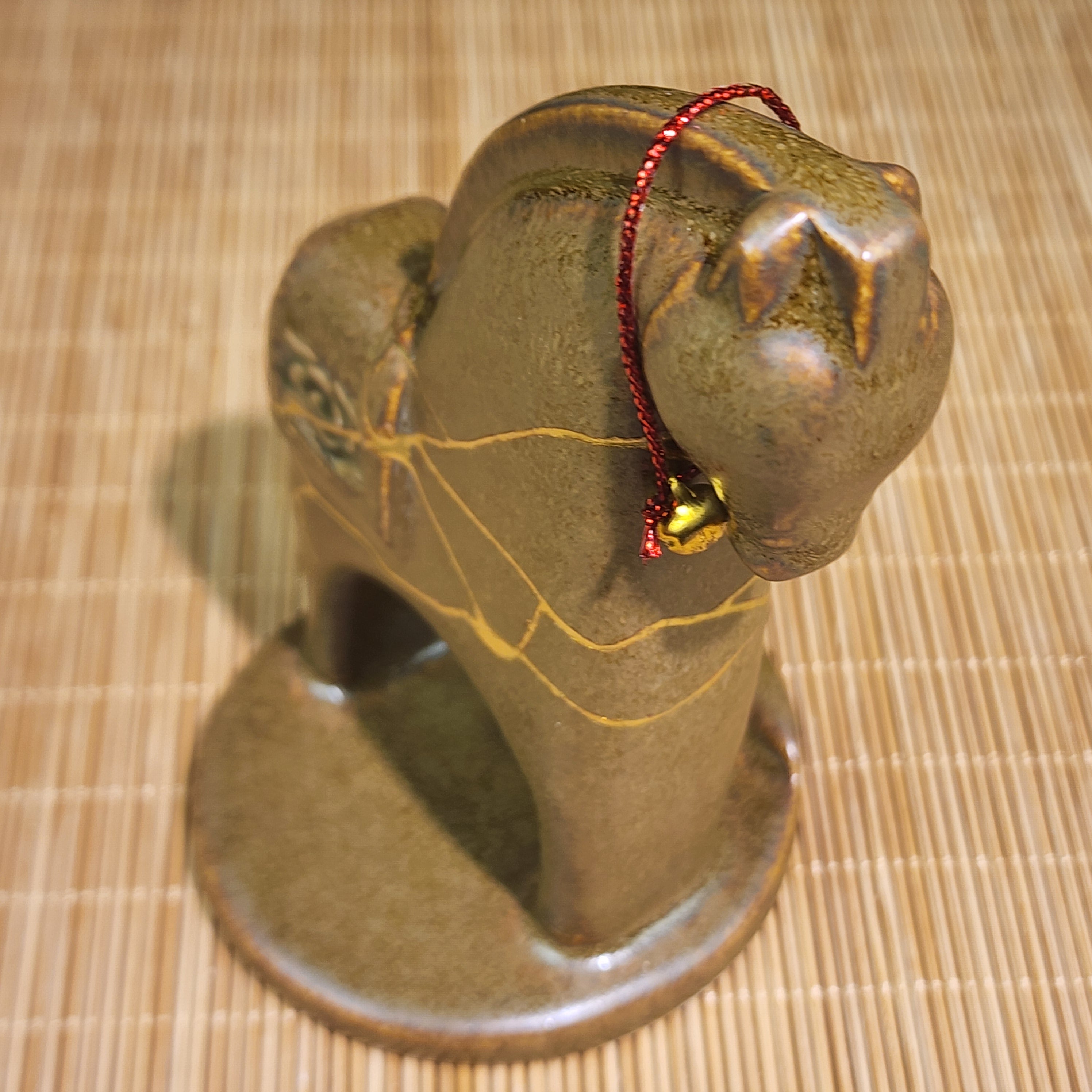 Brown Kintsugi Horse Figurine, Handmade Ceramic Art | Hand-Restored Brown Ceramic Horse, Wabi-Sabi Decor & Meaningful Gift